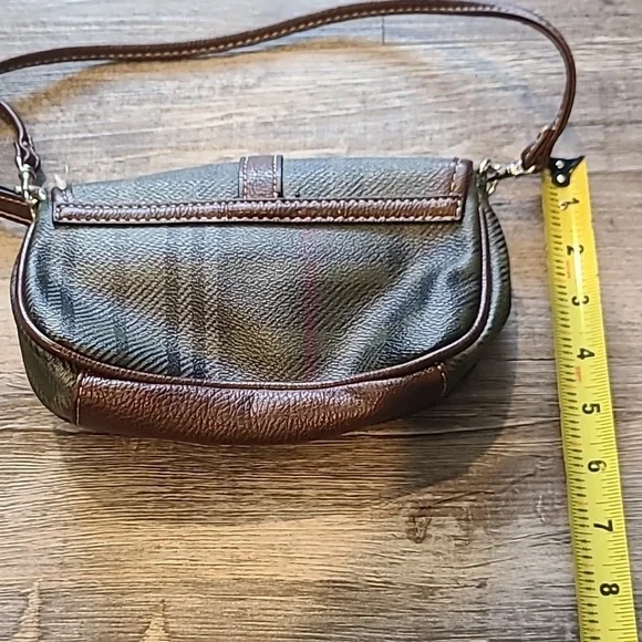 Chaps Green Plaid Purse or wristlet - Picture 6 of 6